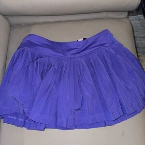 Lululemon pleat to street skirt